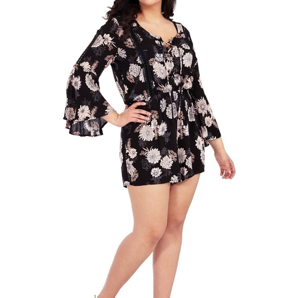 American Rag Pants - American rag floral romper